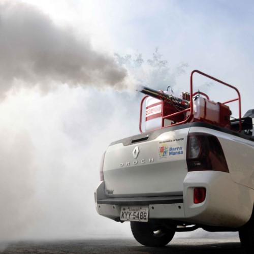 BM mantém cronograma de combate ao Aedes aegypti com carro fumacê